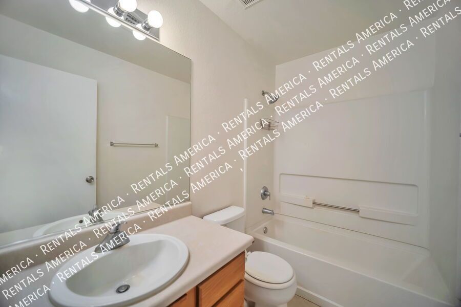4 bedroom house SPECIAL: $300 OFF YOUR 1ST MONTHS RENT!!! property image