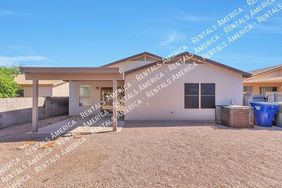 4 bedroom house SPECIAL: $300 OFF YOUR 1ST MONTHS RENT!!! property image