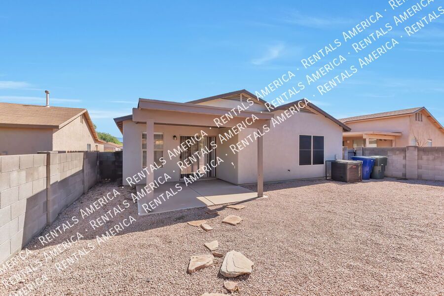 4 bedroom house SPECIAL: $300 OFF YOUR 1ST MONTHS RENT!!! property image