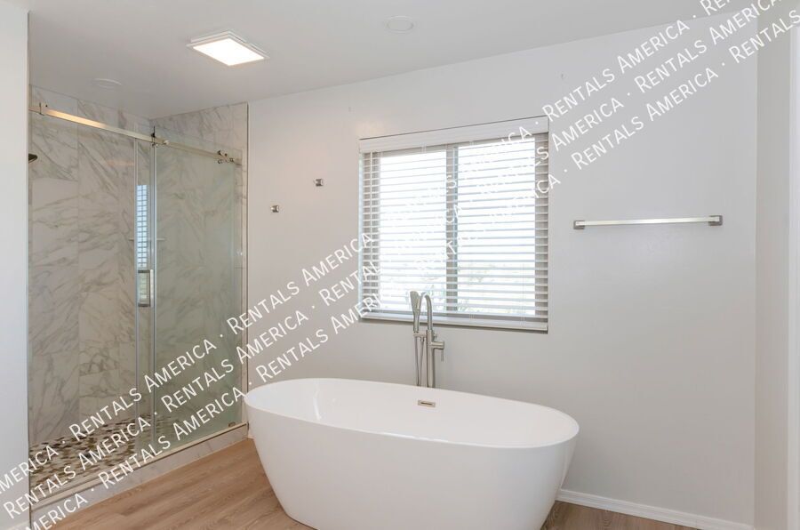 Beautiful, spacious, and move-in ready! property image