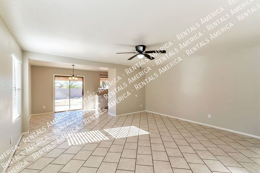 Charming 3 bedroom - 2 bathroom home! property image