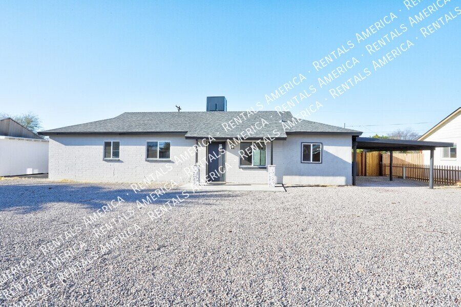 Newly remodeled, great east side location! property image