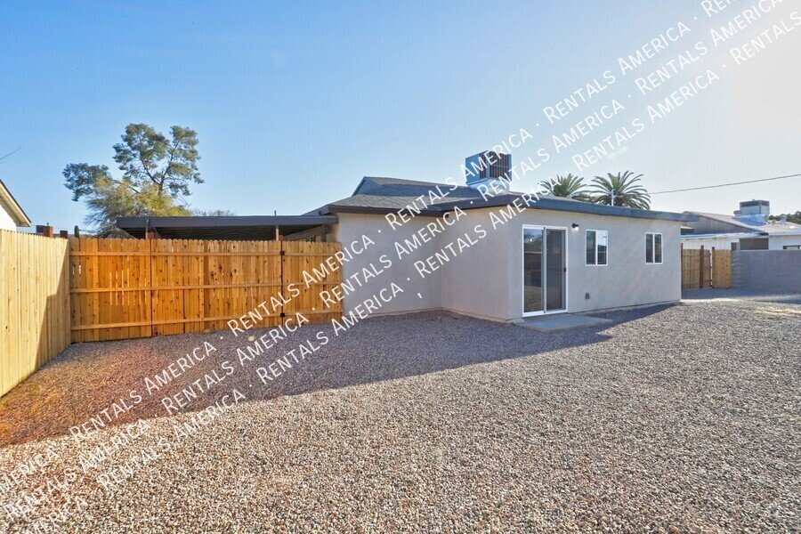 Newly remodeled, great east side location! property image