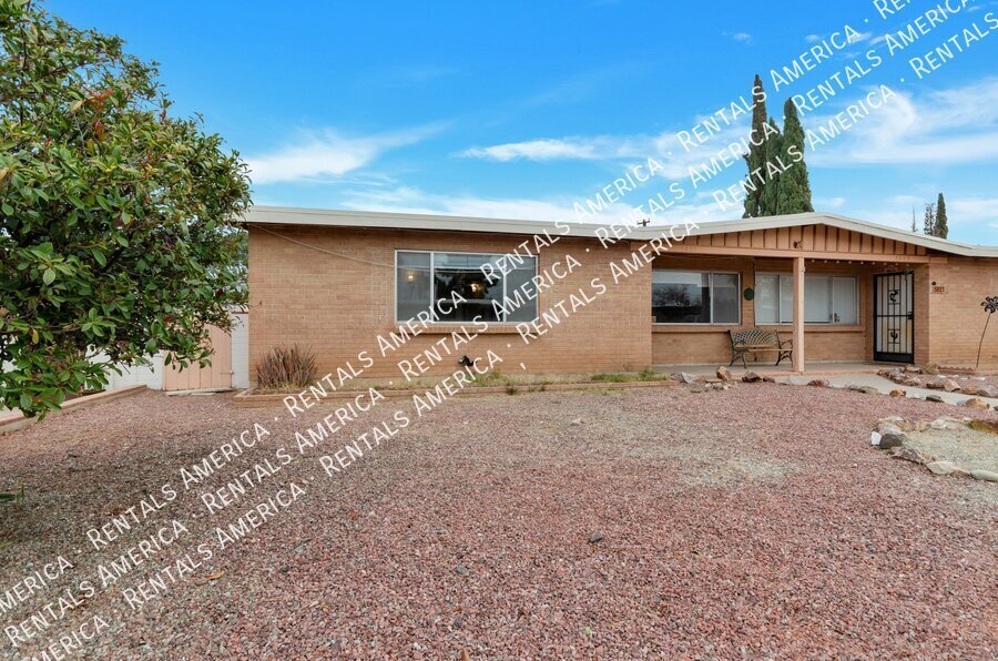 Remodeled 2 bedrooms, 2 baths, masonry home!!! property image