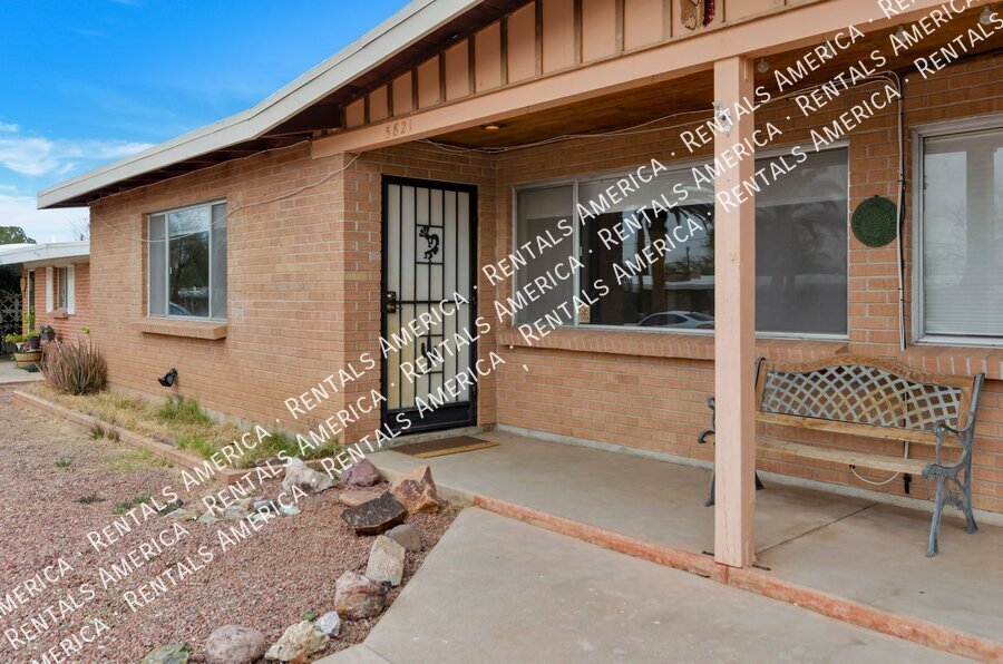 Remodeled 2 bedrooms, 2 baths, masonry home!!! property image