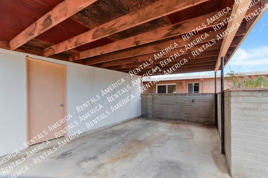 Remodeled 2 bedrooms, 2 baths, masonry home!!! property image