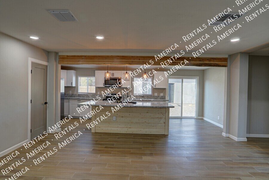 Newly remodeled, great east side location! property image