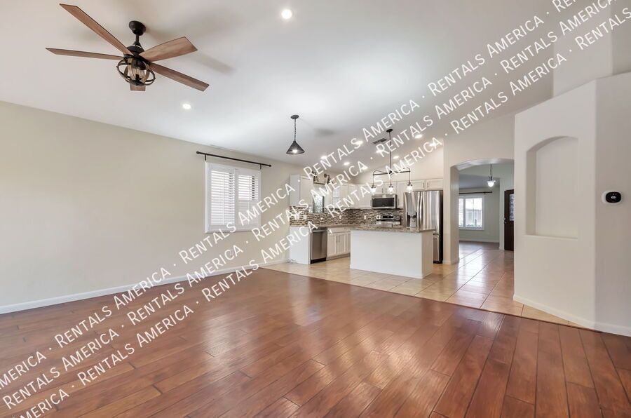 BEAUTIFUL Rancho Sahuarita 4/2 Home  WITH SOLAR!! property image