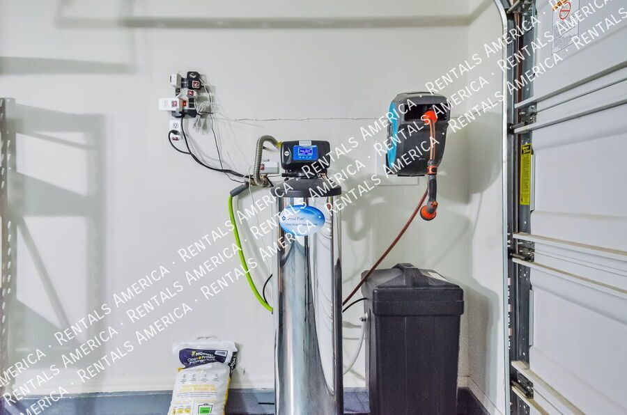 BEAUTIFUL Rancho Sahuarita 4/2 Home  WITH SOLAR!! property image