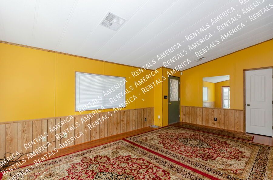 Charming 2 Bed / 2 Bath Manufactured Home in Quiet 55+ Oro Valley property image