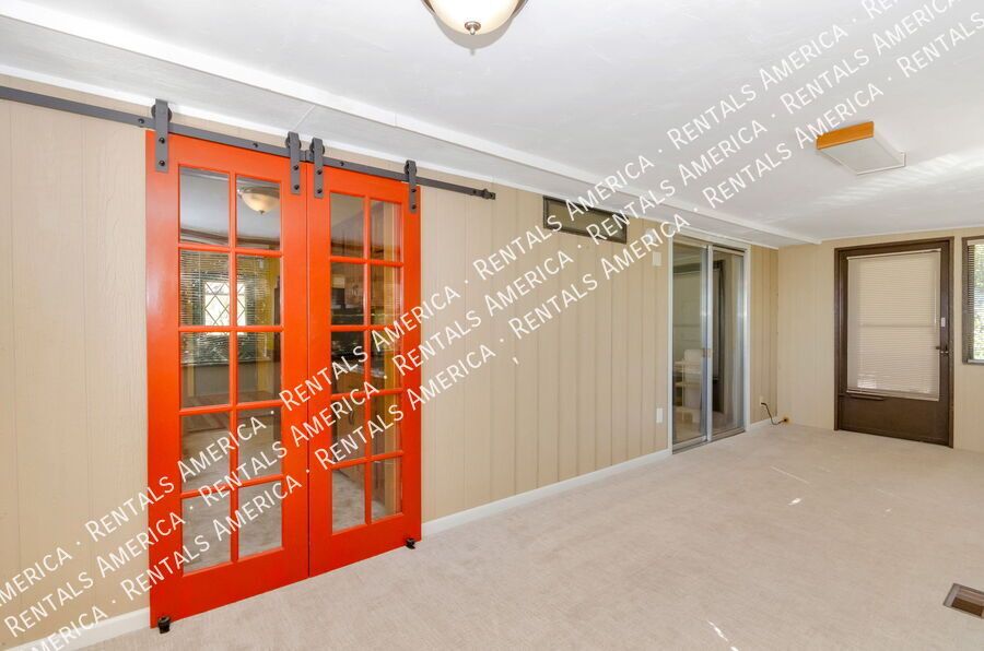 Charming 2 Bed / 2 Bath Manufactured Home in Quiet 55+ Oro Valley property image