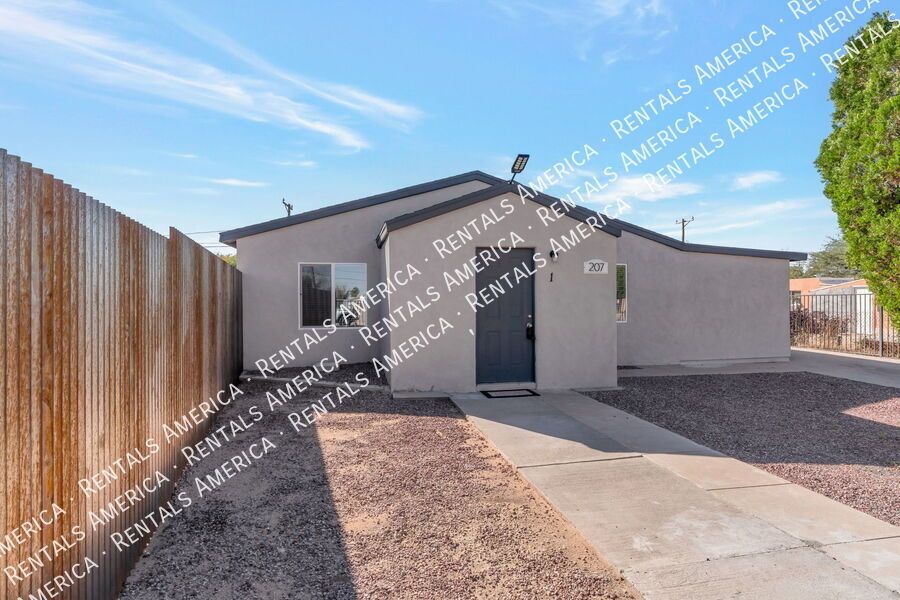 $400 off M/I for this Beautiful Renovated 3bdrm 2 bath! property image