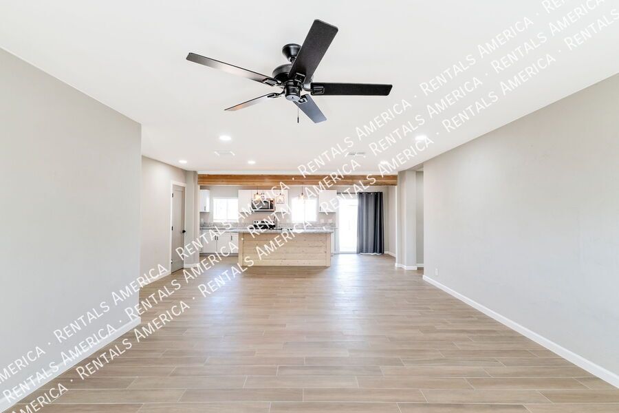 Newly remodeled, great east side location! property image