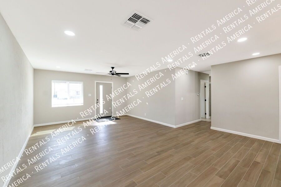 Newly remodeled, great east side location! property image