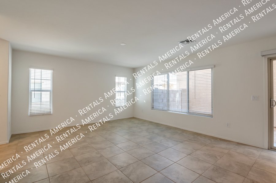 $500 off M/I! Newer Home in Central Tucson property image