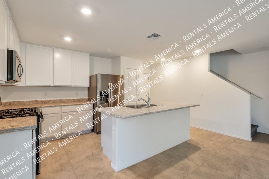 $500 off M/I! Newer Home in Central Tucson property image