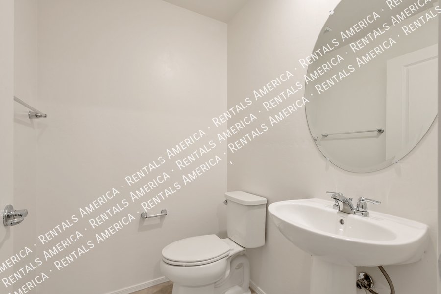 $500 off M/I! Newer Home in Central Tucson property image