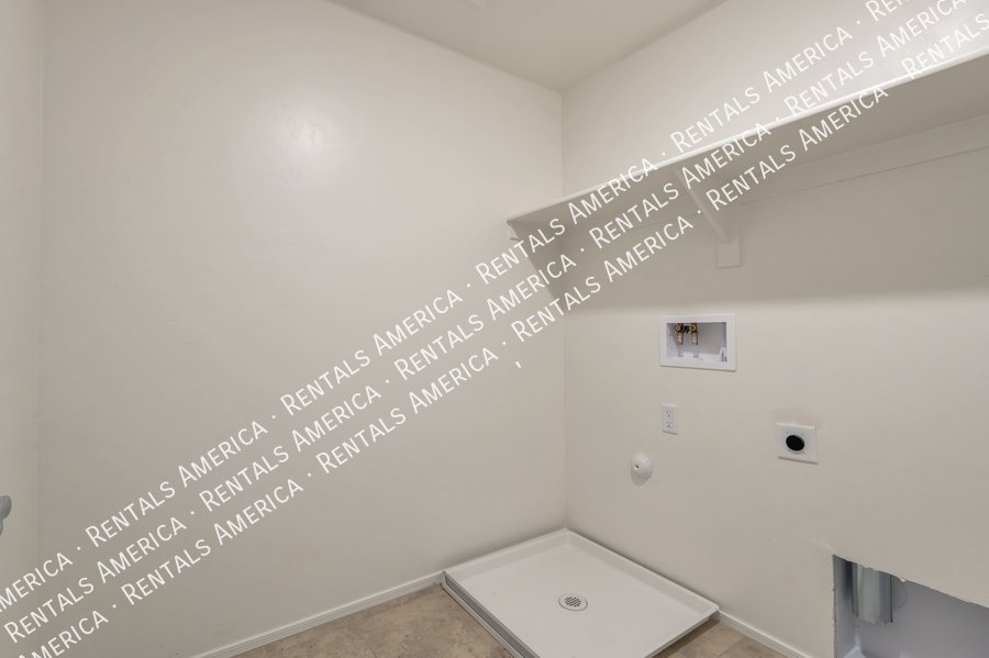 $500 off M/I! Newer Home in Central Tucson property image