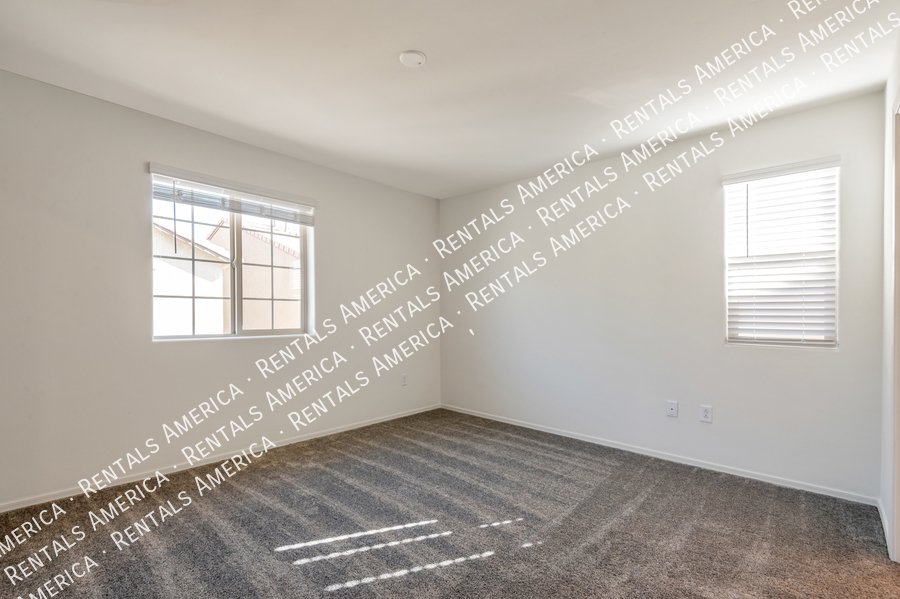 $500 off M/I! Newer Home in Central Tucson property image