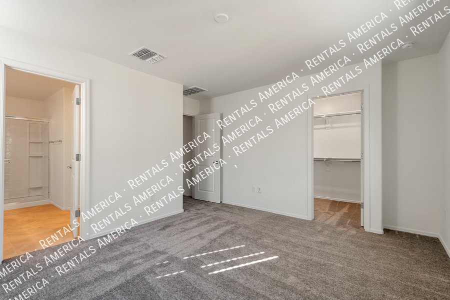 $500 off M/I! Newer Home in Central Tucson property image