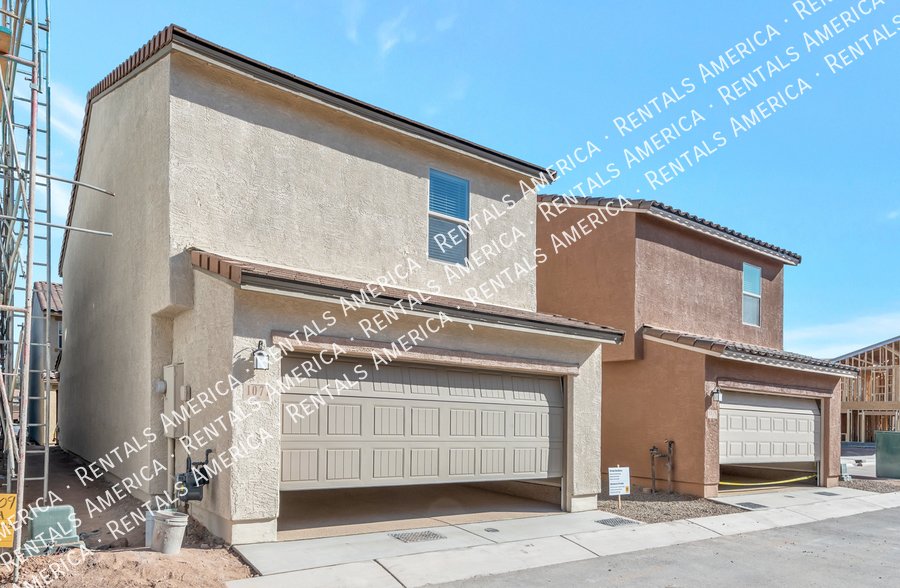 $500 off M/I! Newer Home in Central Tucson property image