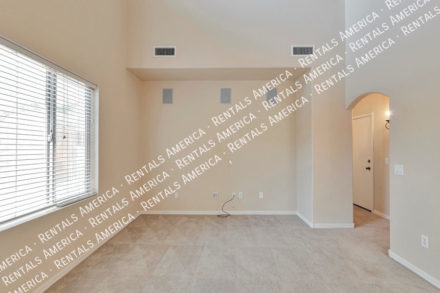 Available now beautiful 3-bedroom 2.5 bath property image