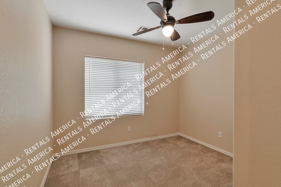 Available now beautiful 3-bedroom 2.5 bath property image