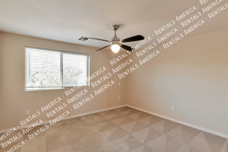 Available now beautiful 3-bedroom 2.5 bath property image