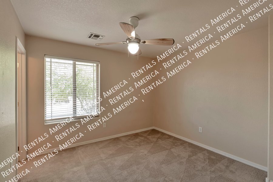 Available now beautiful 3-bedroom 2.5 bath property image