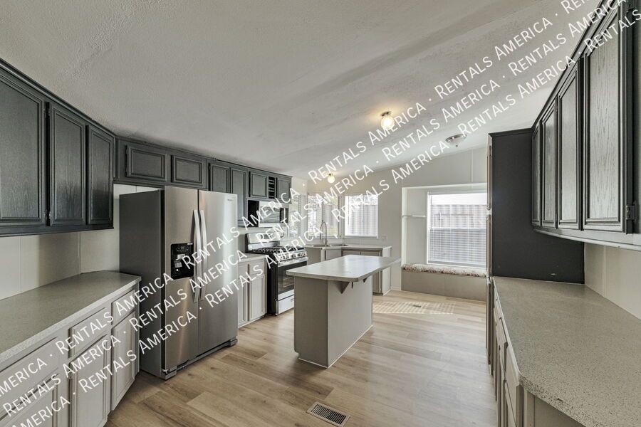 3 Bed / 2 Bath Home on 1.7 Fully Fenced Acres ? Picture Rocks property image