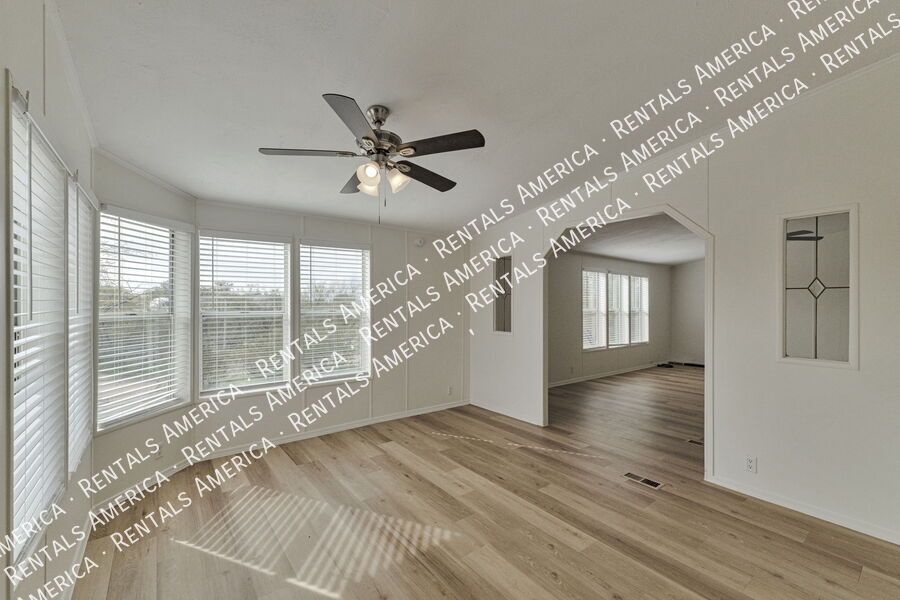 3 Bed / 2 Bath Home on 1.7 Fully Fenced Acres ? Picture Rocks property image