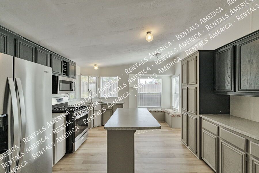 3 Bed / 2 Bath Home on 1.7 Fully Fenced Acres ? Picture Rocks property image