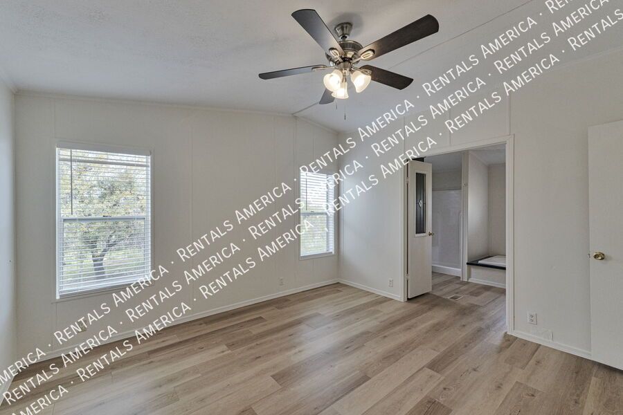 3 Bed / 2 Bath Home on 1.7 Fully Fenced Acres ? Picture Rocks property image