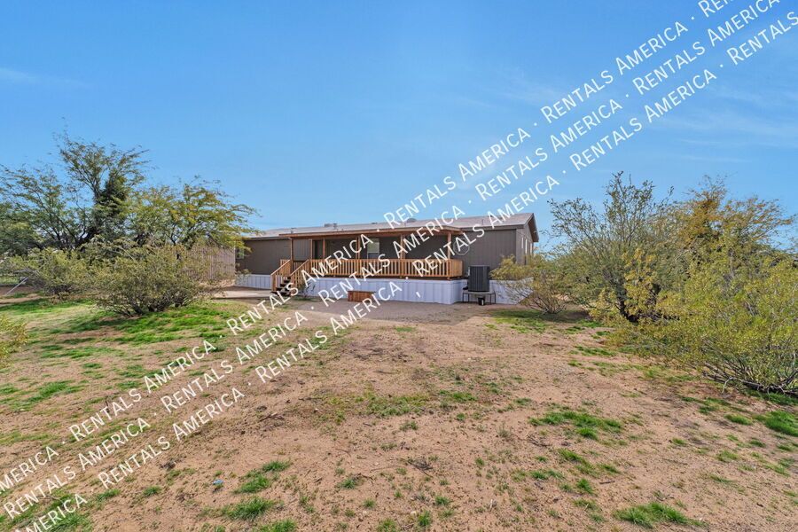 3 Bed / 2 Bath Home on 1.7 Fully Fenced Acres ? Picture Rocks property image