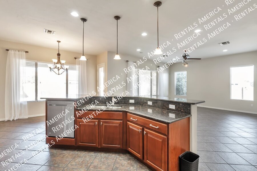 1st Month Free -Your Own Private Oasis. Available Now property image