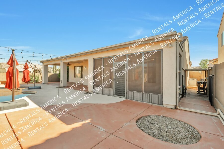 1st Month Free -Your Own Private Oasis. Available Now property image