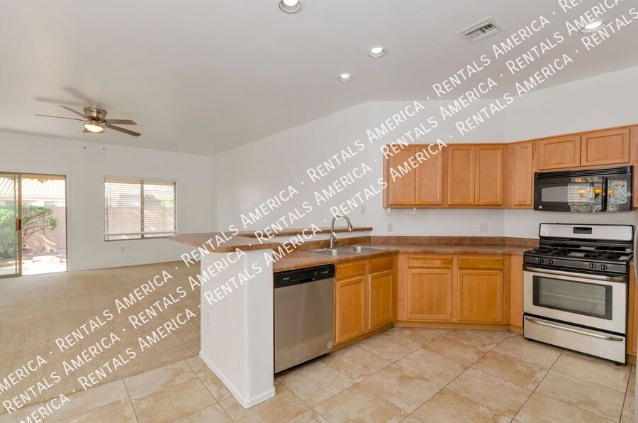 4 Bedrooms/2 Bath Beauty in Rita Ranch!! property image