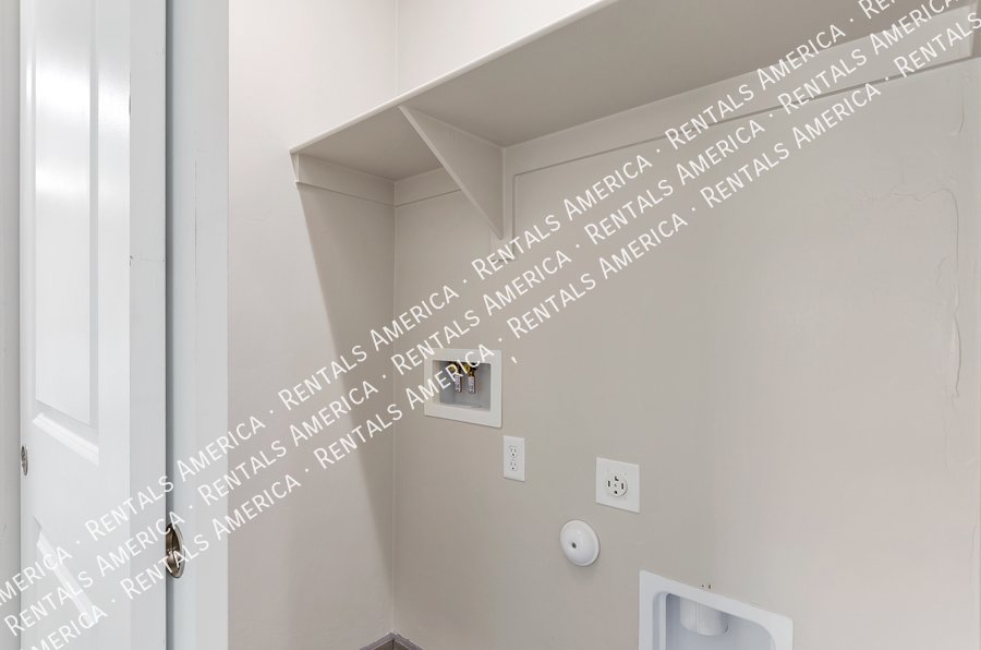 Beautiful Brand New 3bdrm 2 bath! property image