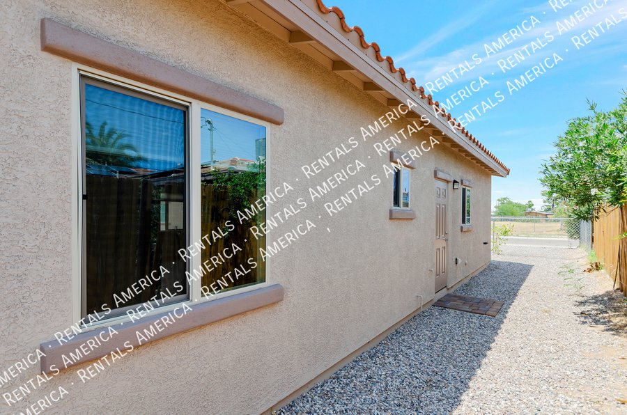 Beautiful Brand New 3bdrm 2 bath! property image