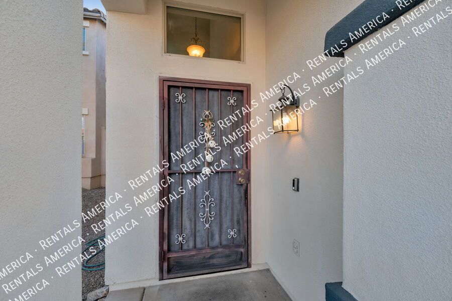 Spectacular 3bdrm 2.5 Bath property image