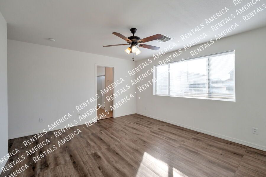 Spectacular 3bdrm 2.5 Bath property image