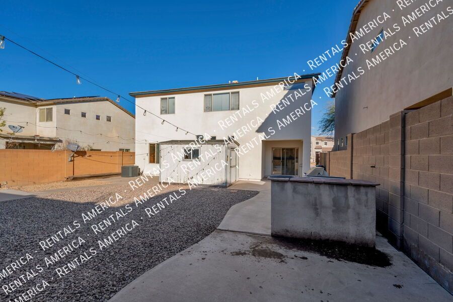 Spectacular 3bdrm 2.5 Bath property image