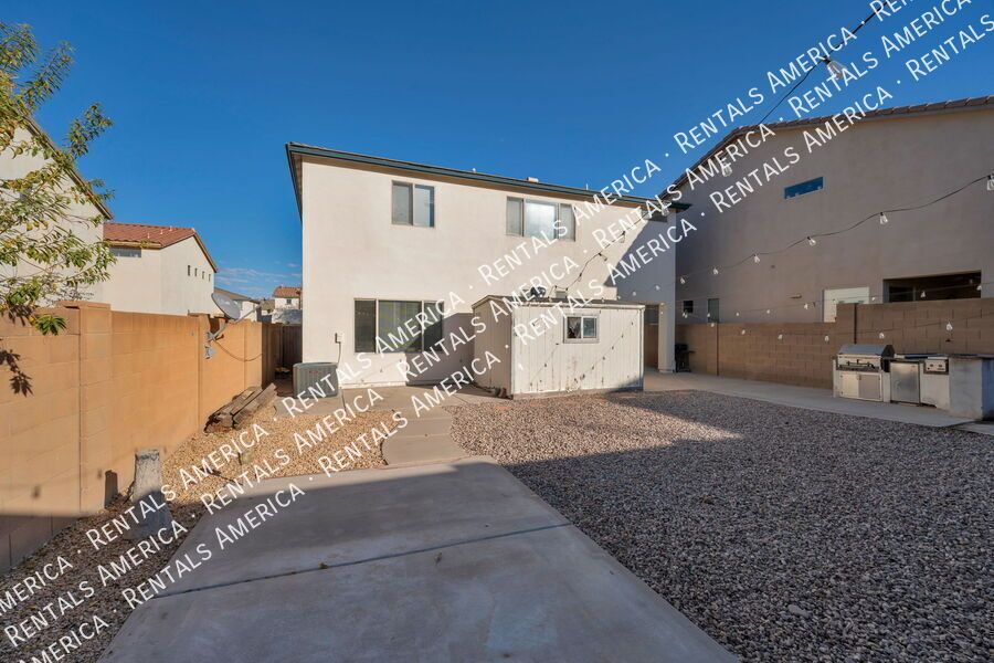 Spectacular 3bdrm 2.5 Bath property image