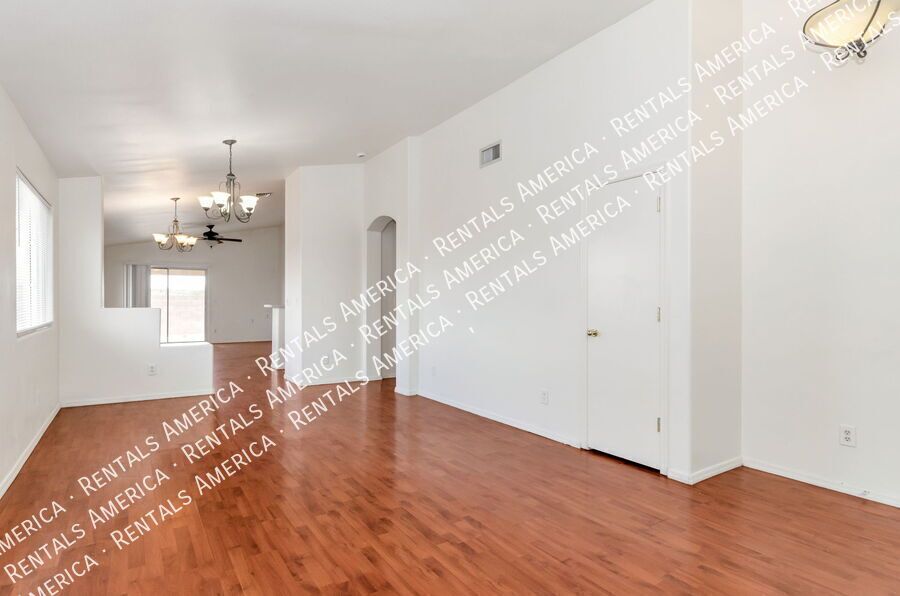 4 Bedroom 2 Bath -Home on Corner Lot property image