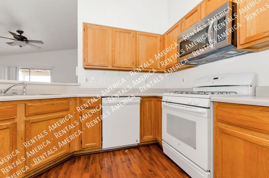 4 Bedroom 2 Bath -Home on Corner Lot property image