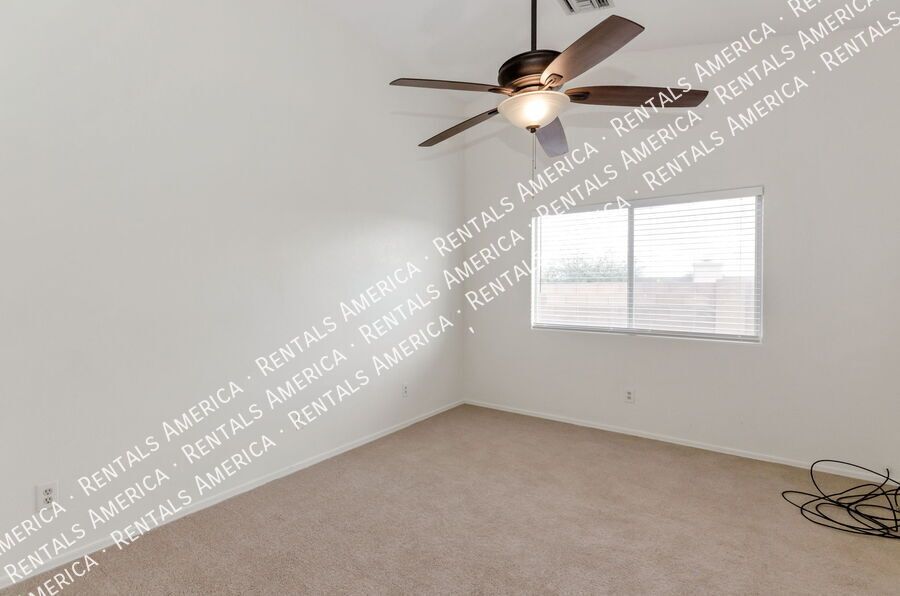 4 Bedroom 2 Bath -Home on Corner Lot property image