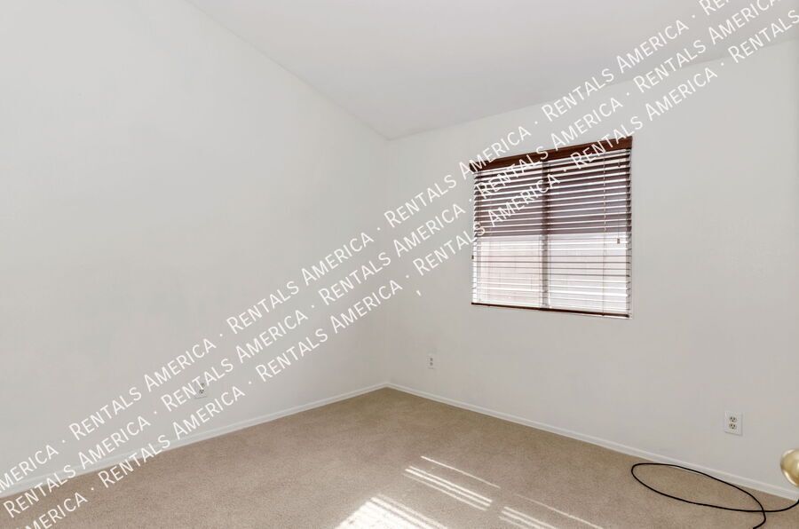 4 Bedroom 2 Bath -Home on Corner Lot property image