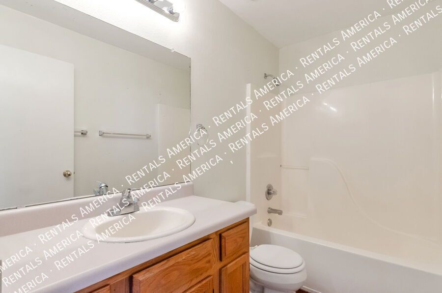 4 Bedroom 2 Bath -Home on Corner Lot property image