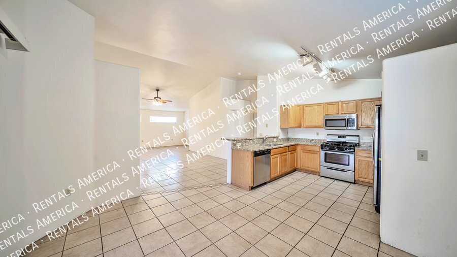 4 bedroom,2 bath home fantastic location property image