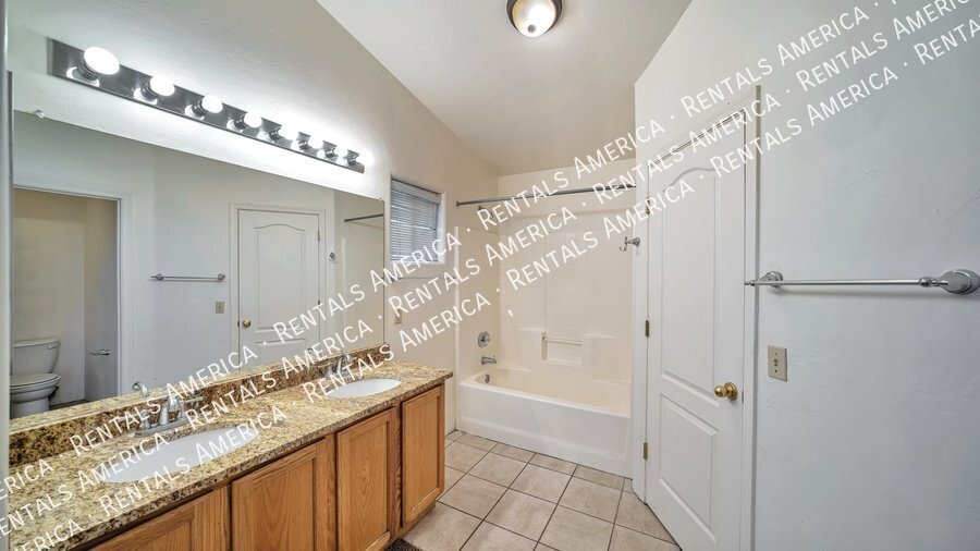 4 bedroom,2 bath home fantastic location property image